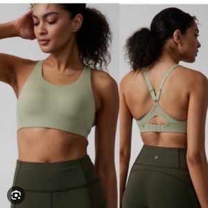 NWT 34DD Athleta Women’s Sports Bra Advance Bra Sage Green B-G High Impact